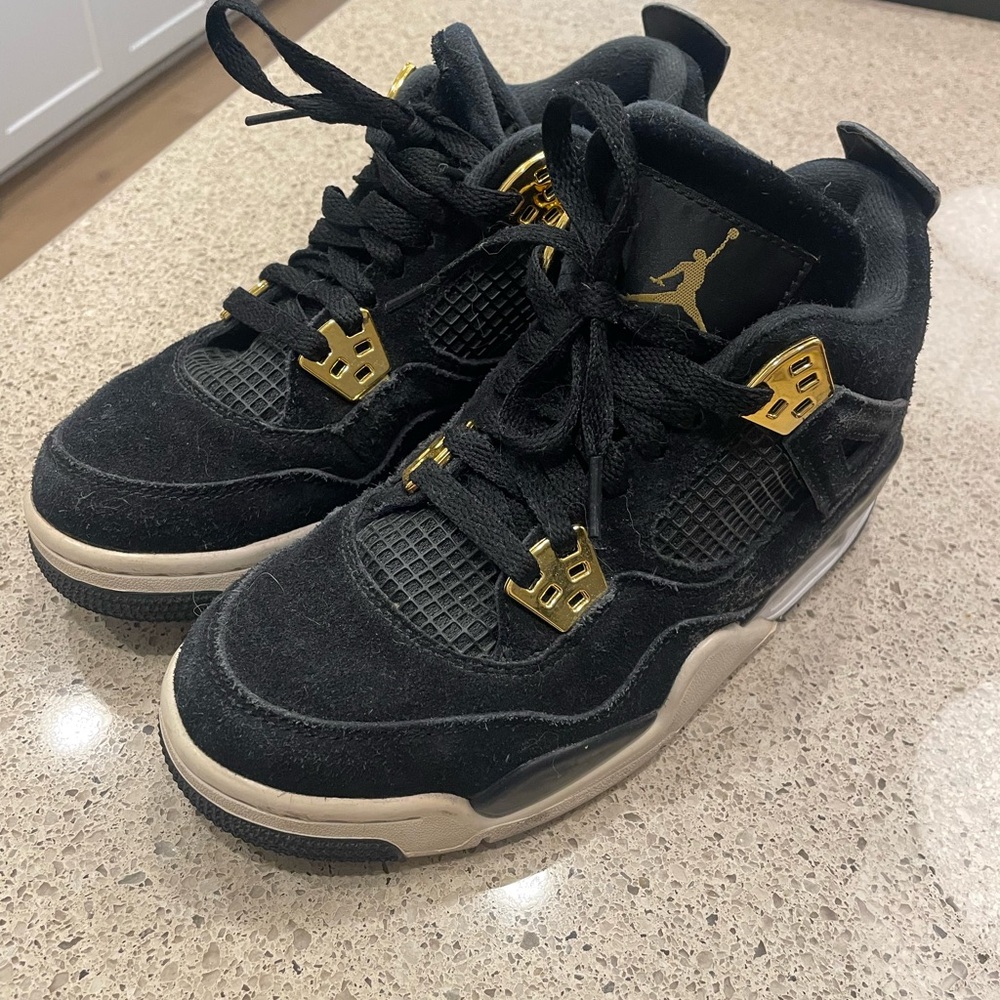 Jordan Kids Black and Gold Sneakers